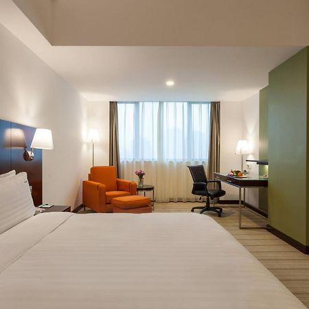 Holiday Inn Shanghai Vista By Ihg Екстериор снимка